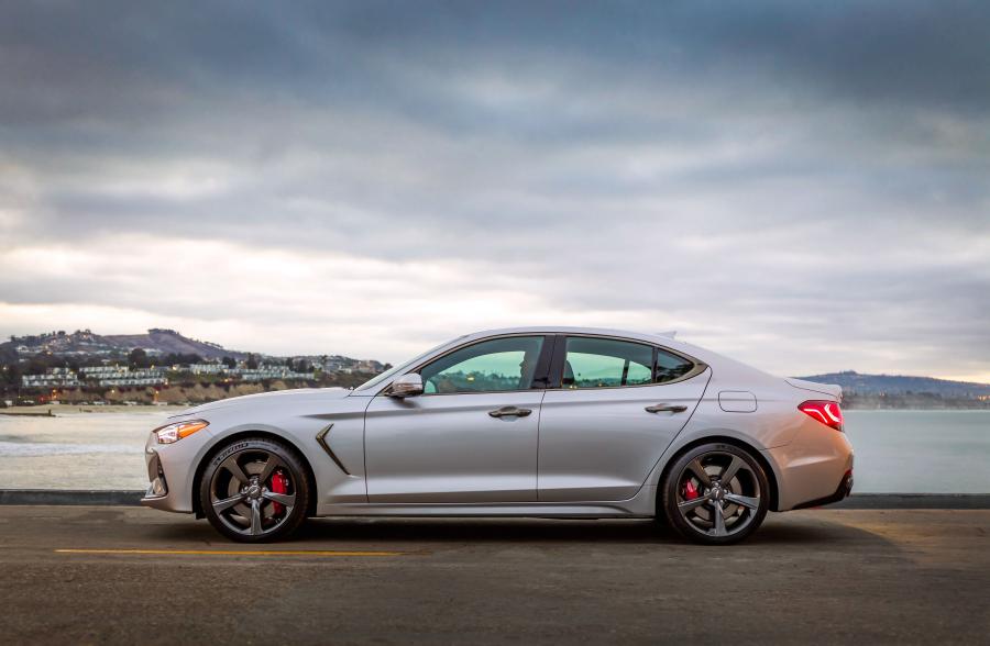  Genesis G70 3.3T 2018 года  (NA) (фото 9 из 42)